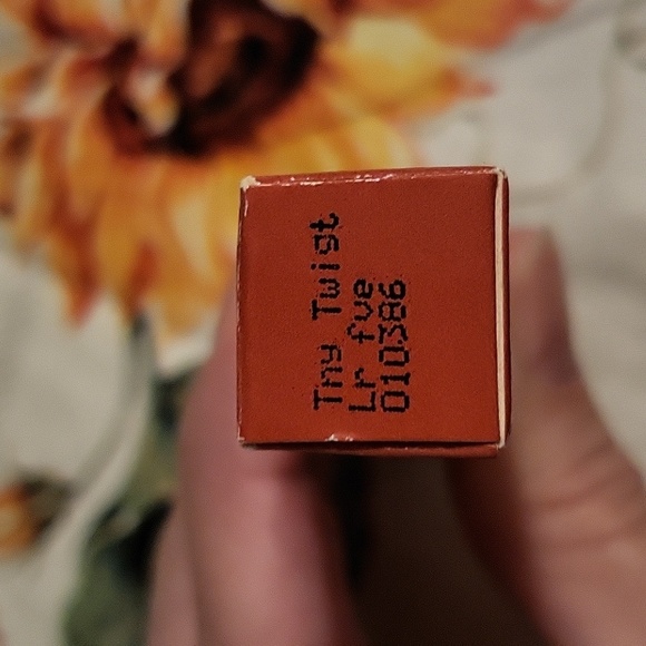 Tawny Twilight Lip Liner Stick by Mary Kay - Picture 5 of 6